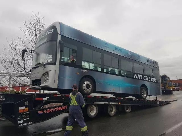 亞東車輛出口